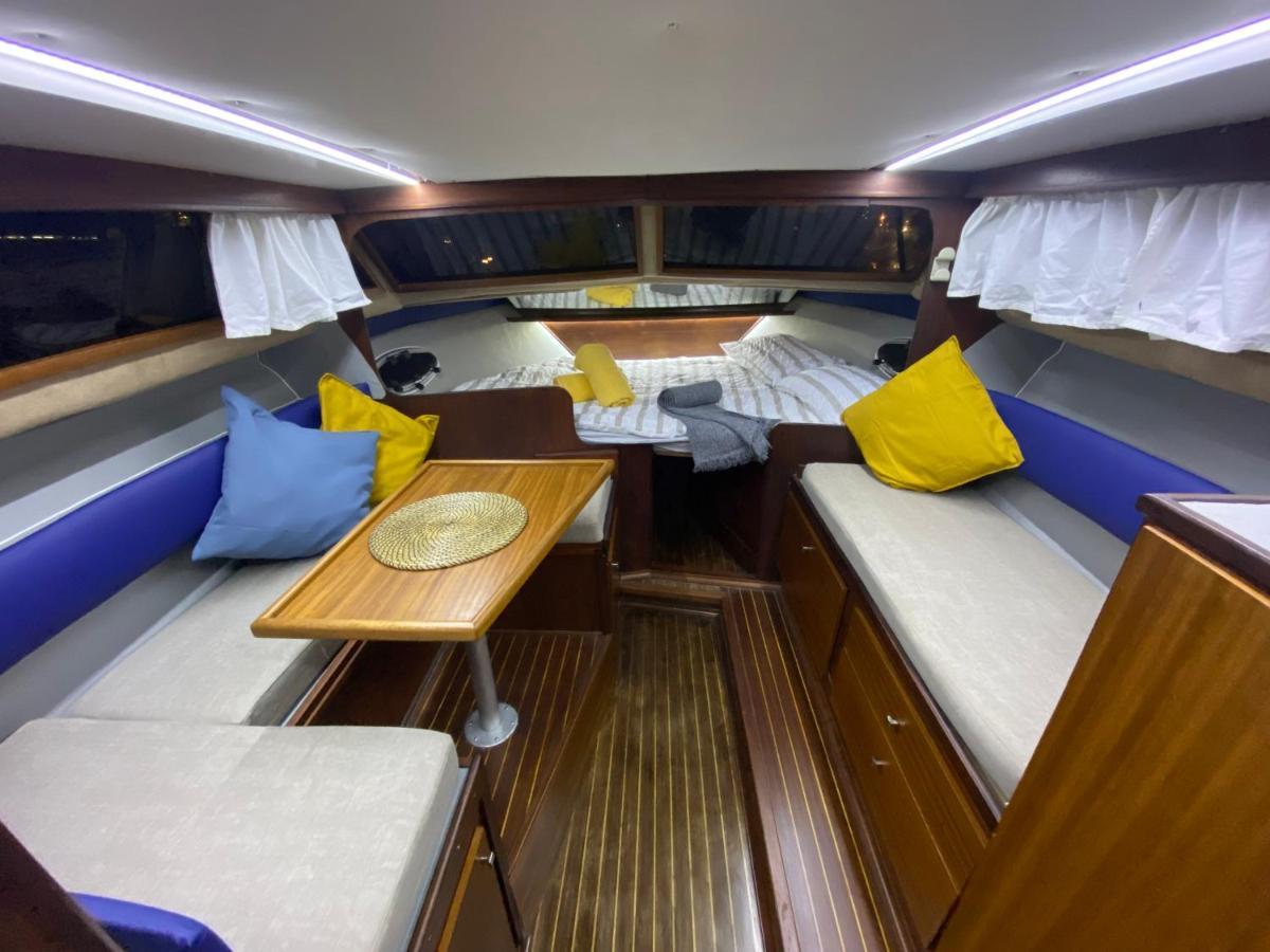 ホテルLaura Boat サン・アドリア・デ・ベソス エクステリア 写真